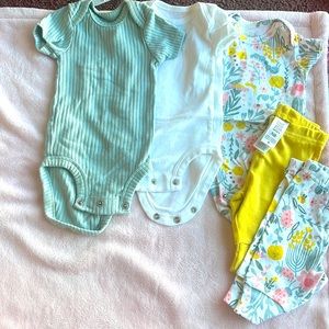 Like new ❤️ pants are NEW